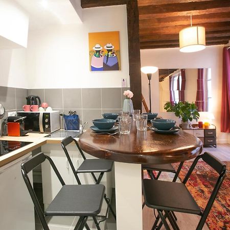 Authentic Apartment In Center Of Parisian Marais Kültér fotó