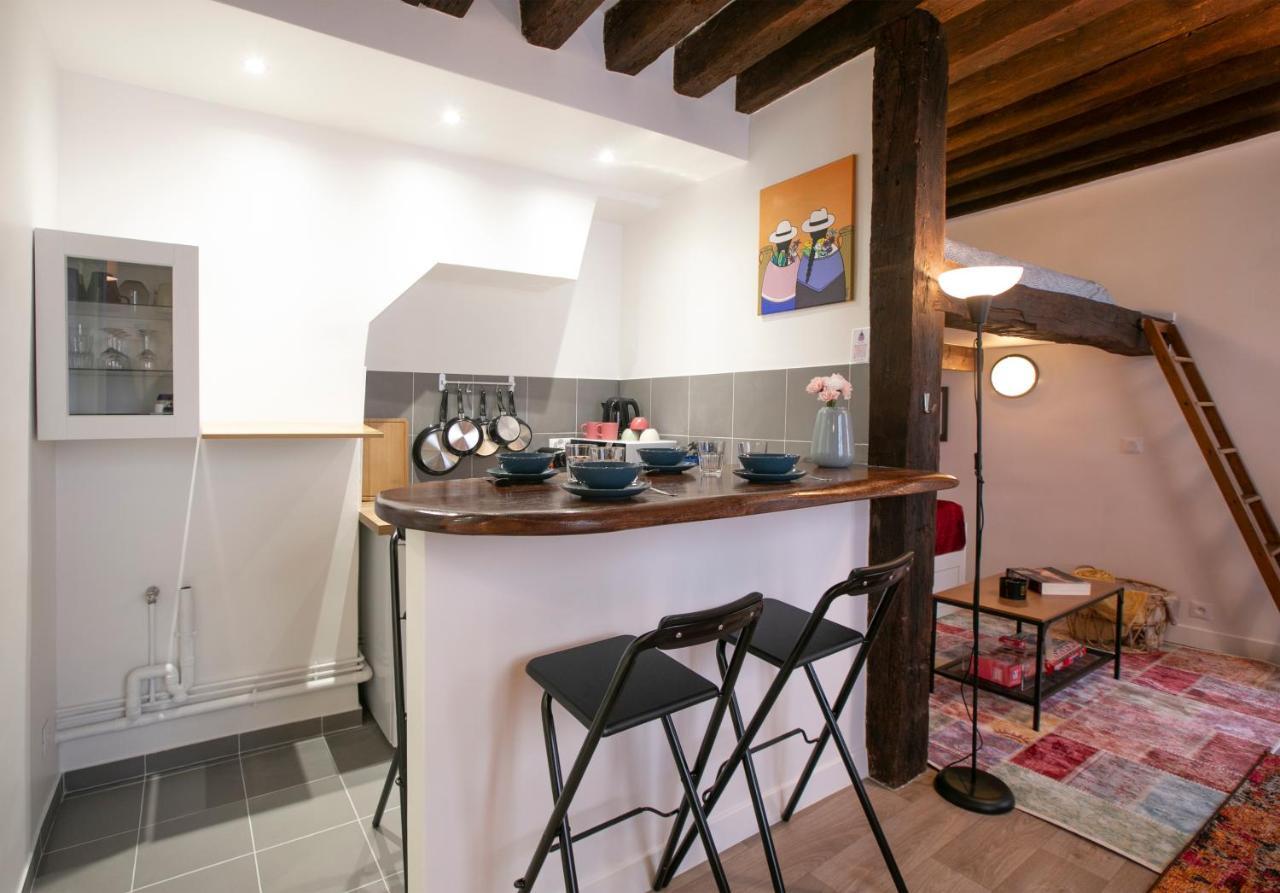 Authentic Apartment In Center Of Parisian Marais Kültér fotó