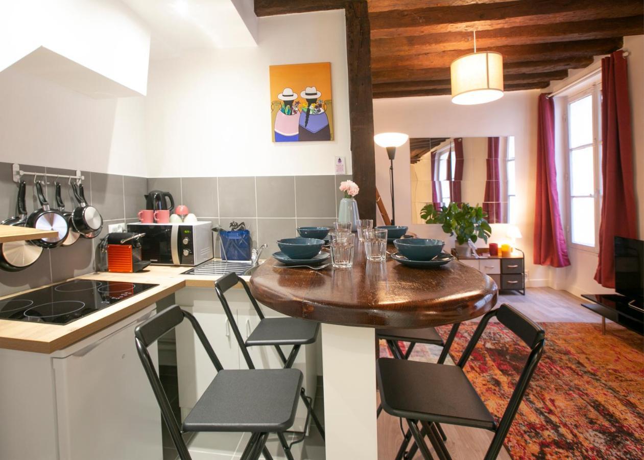 Authentic Apartment In Center Of Parisian Marais Kültér fotó