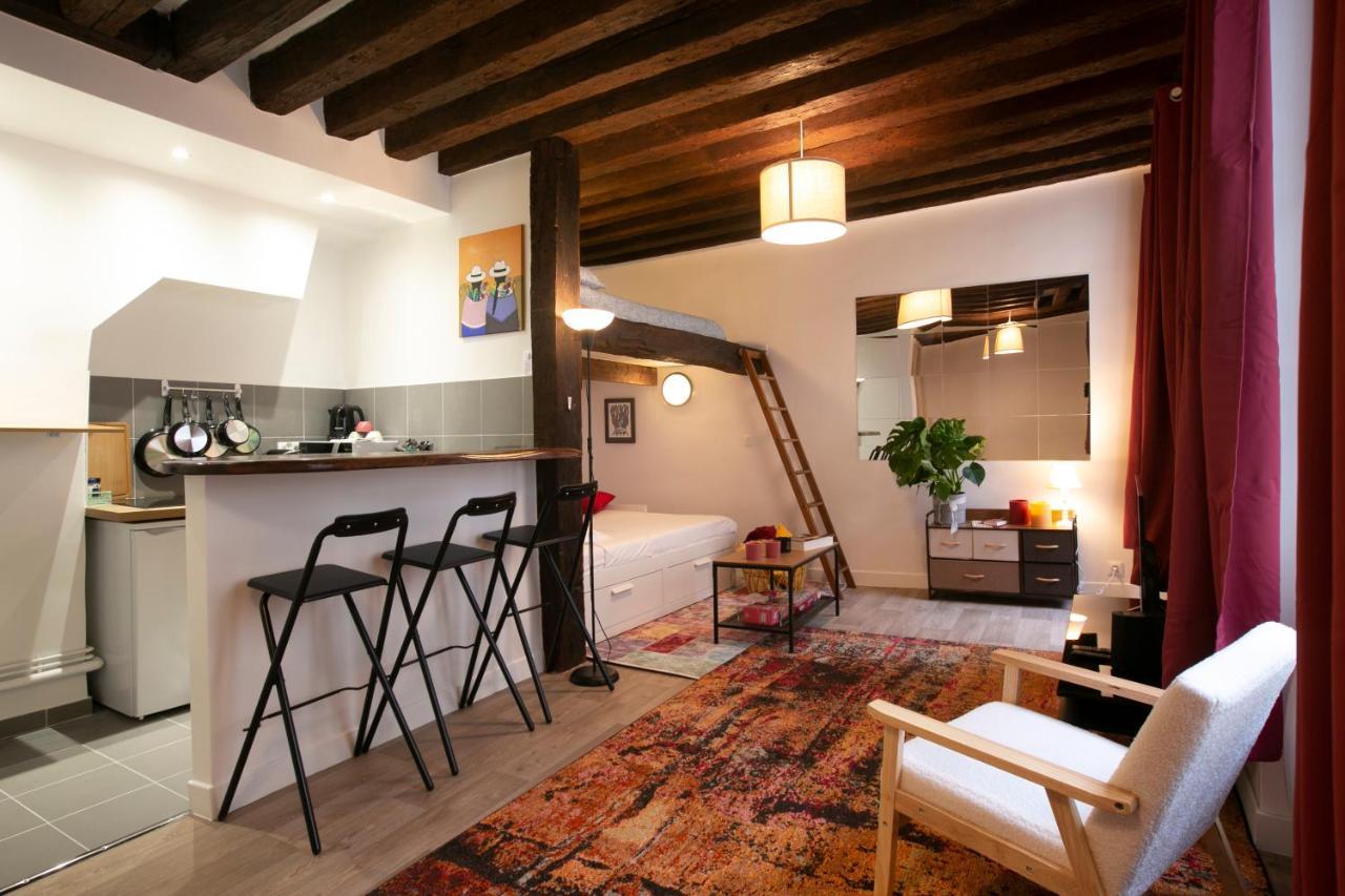 Authentic Apartment In Center Of Parisian Marais Kültér fotó