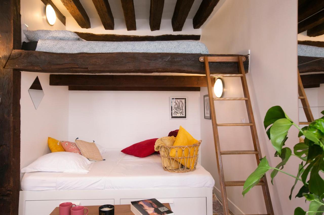Authentic Apartment In Center Of Parisian Marais Kültér fotó