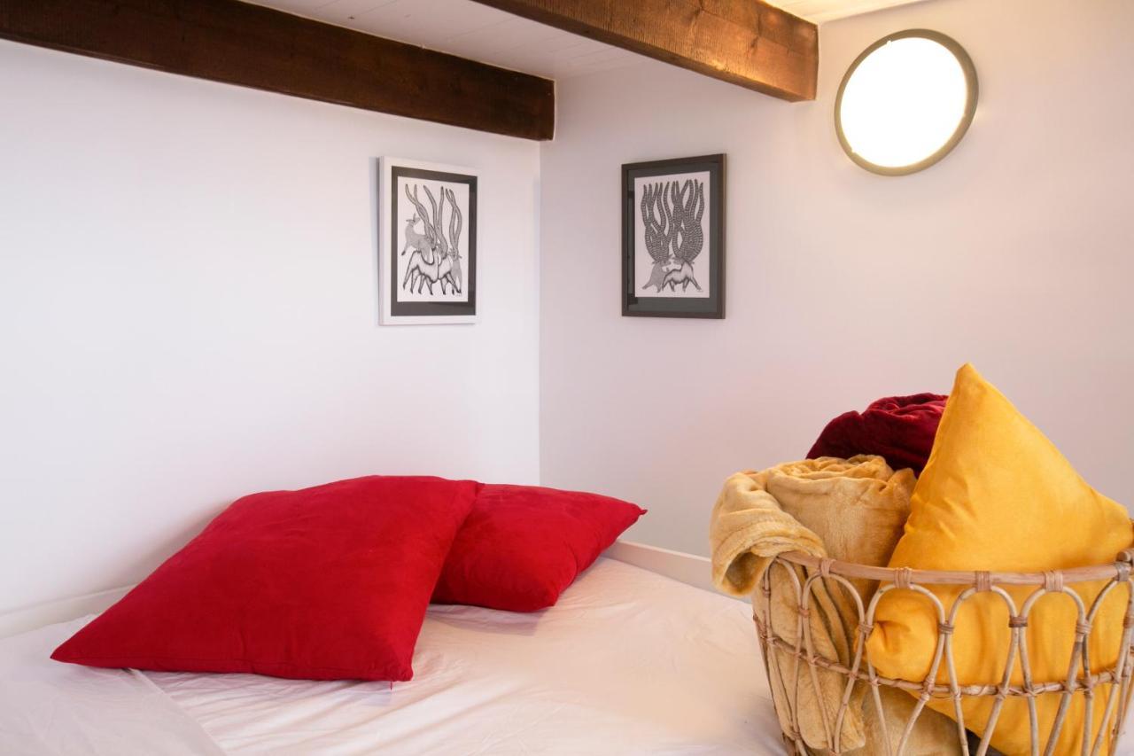Authentic Apartment In Center Of Parisian Marais Kültér fotó