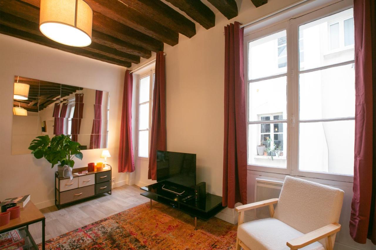 Authentic Apartment In Center Of Parisian Marais Kültér fotó